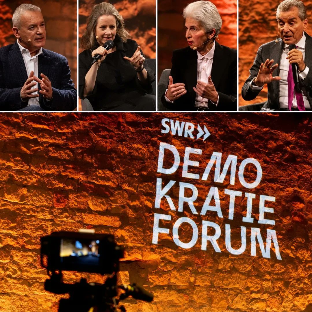 👉 Jetzt in der ARD-Mediathek: Demokratieforum zum Thema „Autokraten im Aufwind – Demokratie in Gefahr?“

Mit Irene Hahn-Fuhr, Ilija Trojanow, Marie-Agnes Strack-Zimmermann und Moderator Michel Friedman.

ardmediathek.de/video/Y3JpZDov…

Alle Fotos: (c) SWR/Sascha Rheker
