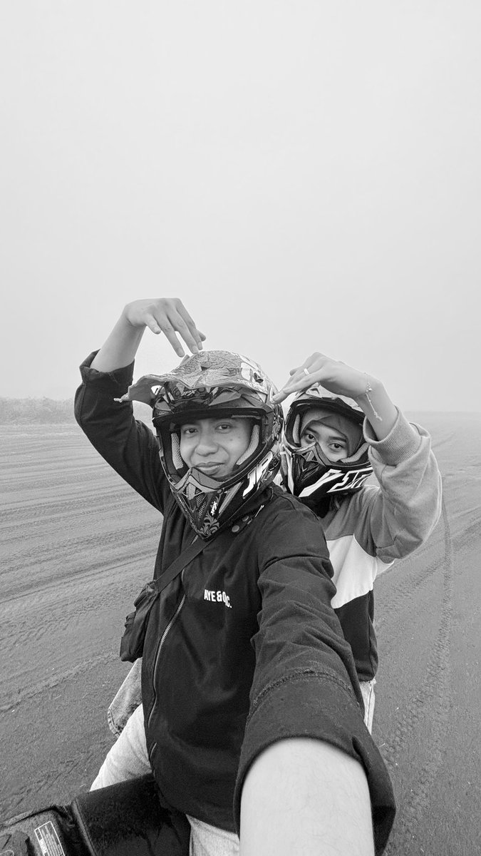 riyadhisaputra's tweet photo. Ngertail ning bromo 🏍️ https://t.co/Apkyx6VhBH