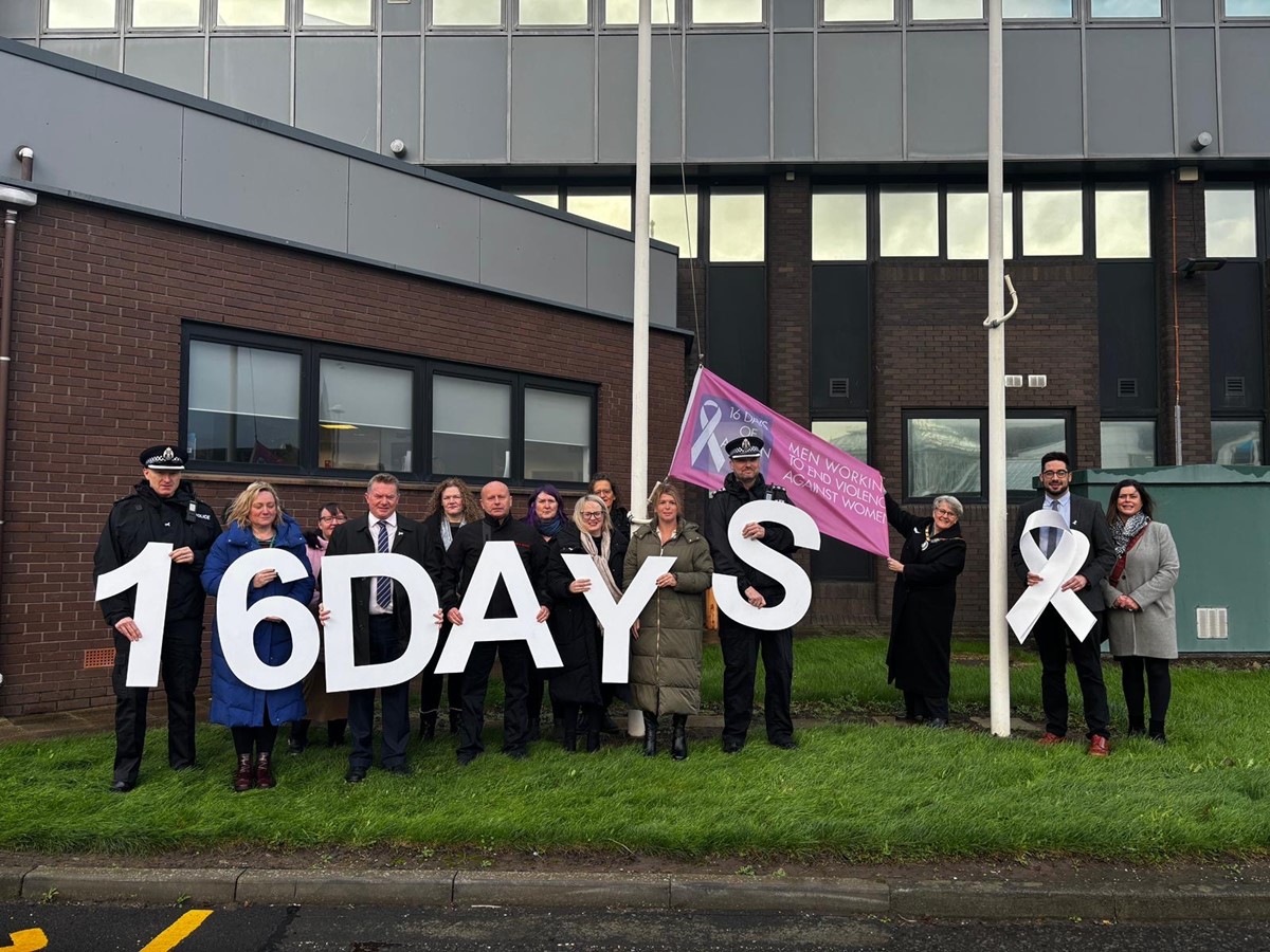 DACO_Prevention's tweet photo. Group Commander Colin McKenna visited @North_Ayrshire Headquarters today to sign a pledge supporting the 16 Days of Action campaign.

This campaign raises awareness and calls for action to end gender-based violence. Together, we stand united for a safer, more equal society. https://t.co/r79GYpeBYF