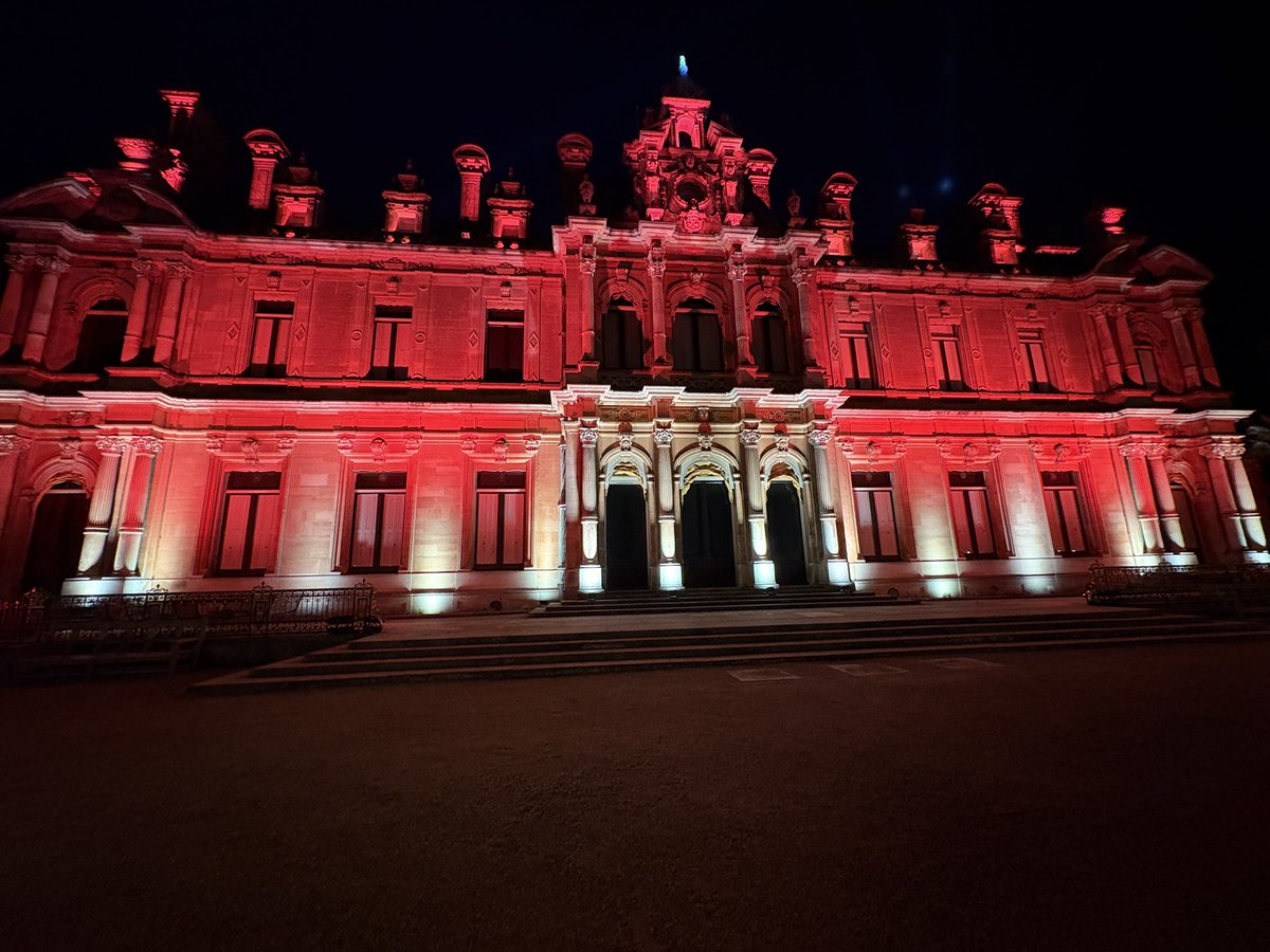seanray1967's tweet image. Waddesdon Manor near London pretty amazing. #waddersonmanor #london
