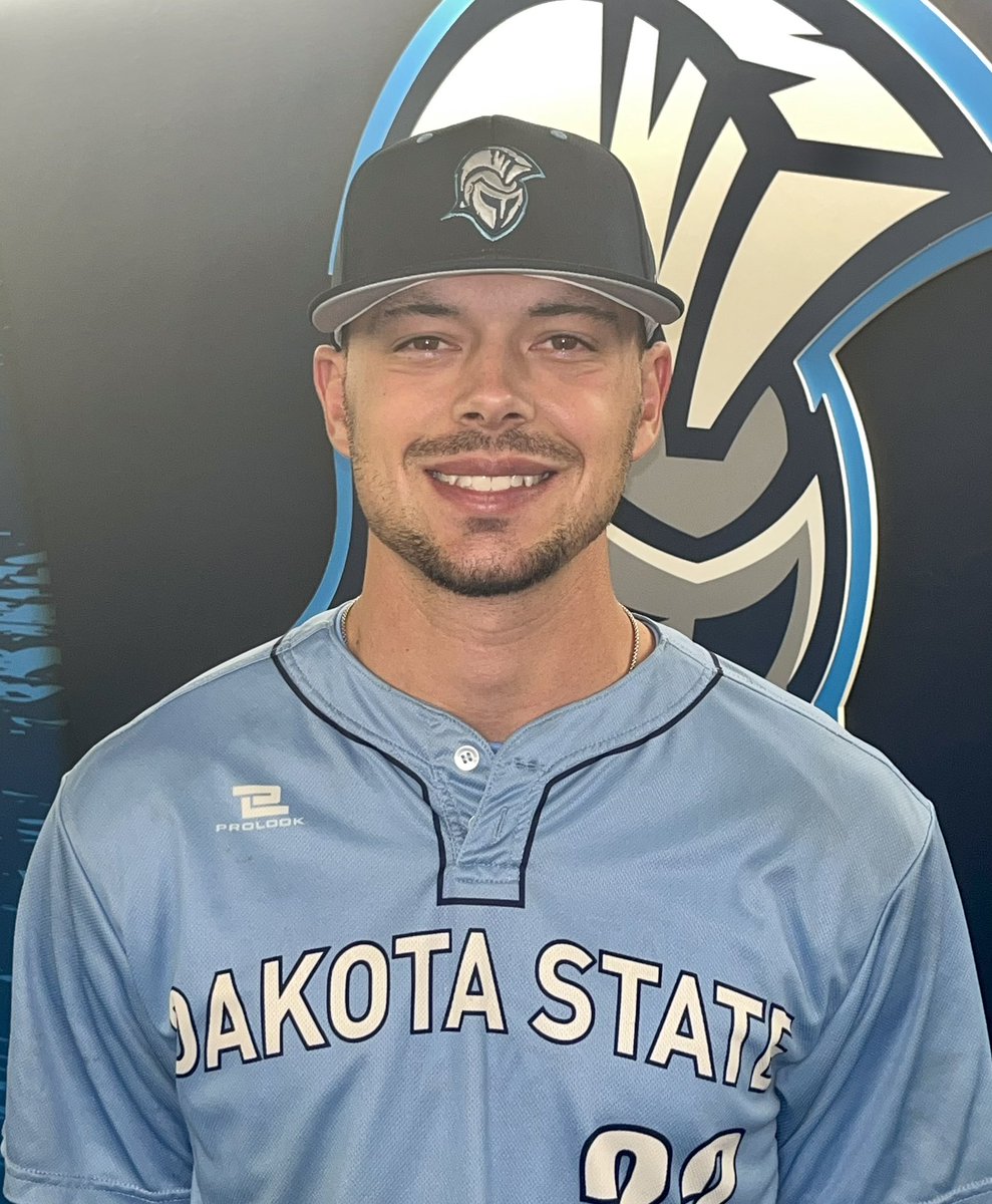 DSU_Baseball_'s tweet image. Happy Birthday S/O to our pitching coach, @drutan16. Thank you for being a Trojan⚔️. Make it a great day, Coach Rutan. 🎂