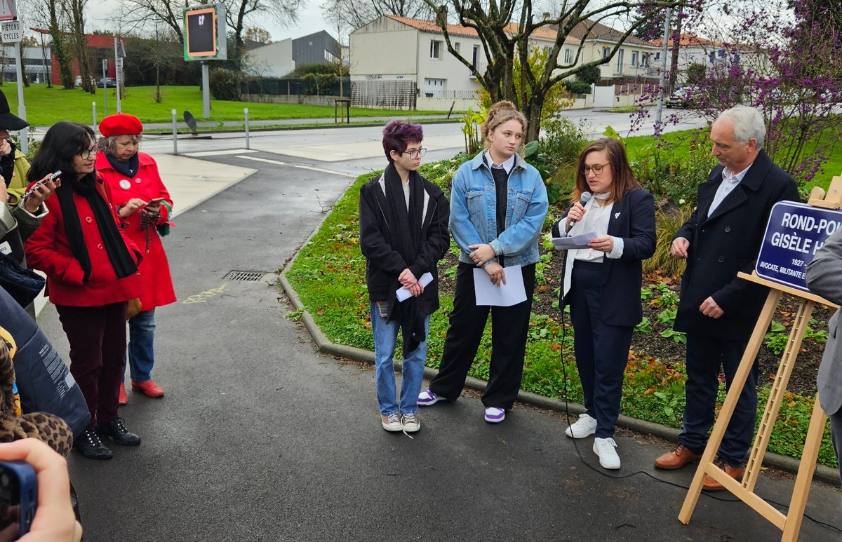 Alternative_LRSY tweet media