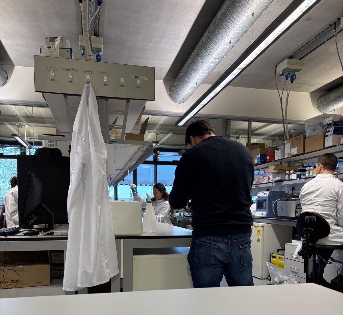 Galway_Reg_Med's tweet photo. Something different was happening for our MSc students today 🎥

Our students were some beautiful models for a new ad campaign heading out soon for @GalwayCMNHS showcasing our course. We can’t wait to see the end results 🥼🧫 https://t.co/GDZrWf26y4