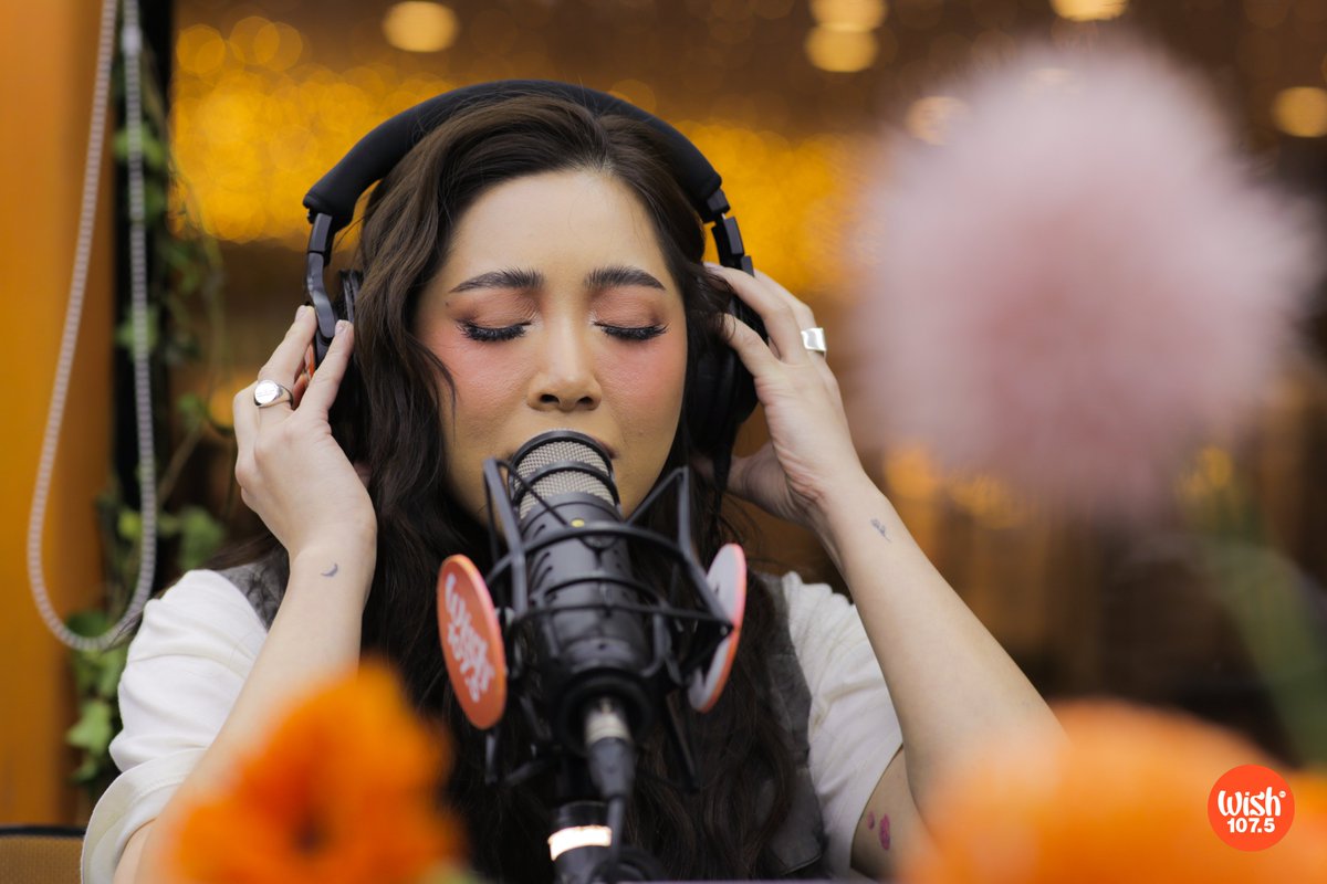 wish1075's tweet photo. Singer-songwriter and WMA-nominee @moiradelatorre returned to the Wish Bus with her heartfelt musical offerings, "San Ka Na," "Delusional," "Umpisa," "I'm Okay," and "Bandaid."

These tracks are from her latest album, "I'm Okay." https://t.co/UjGOatpiuU