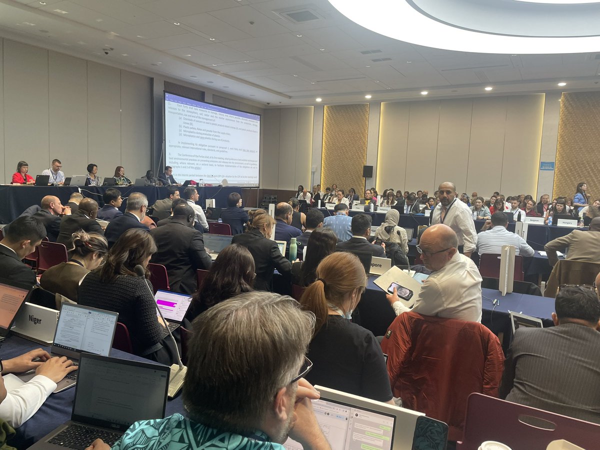 Negotiations still going at 11pm on the first day of #INC5 showing the strong commitment to conclude a text  #GlobalPlasticsTreaty