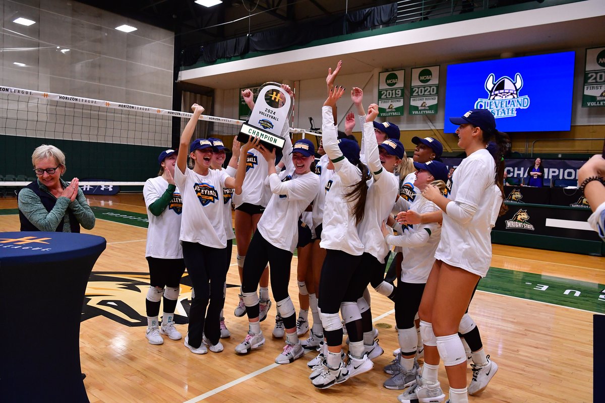 HorizonLeague's tweet photo. Victory Monday with @CSU_Vball 🏐

#OurHorizon 🌇| #MajorExperiences | @CSU_Athletics | @NCAAVolleyball https://t.co/1WBaf7SUkV