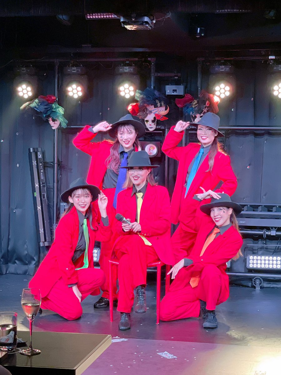 Lise先生のバースデーショーに、
りょん姐さんとうれあ姐さんとレイちゃんと❤️

Lise先生や出演者の皆さまのパフォーマンス一瞬一瞬がかっこ良すぎて

ステージの振り付けや選曲もひとつひとつ最強で
息と瞬き忘れちゃいました🥹✨

なんて贅沢🙏🏻
