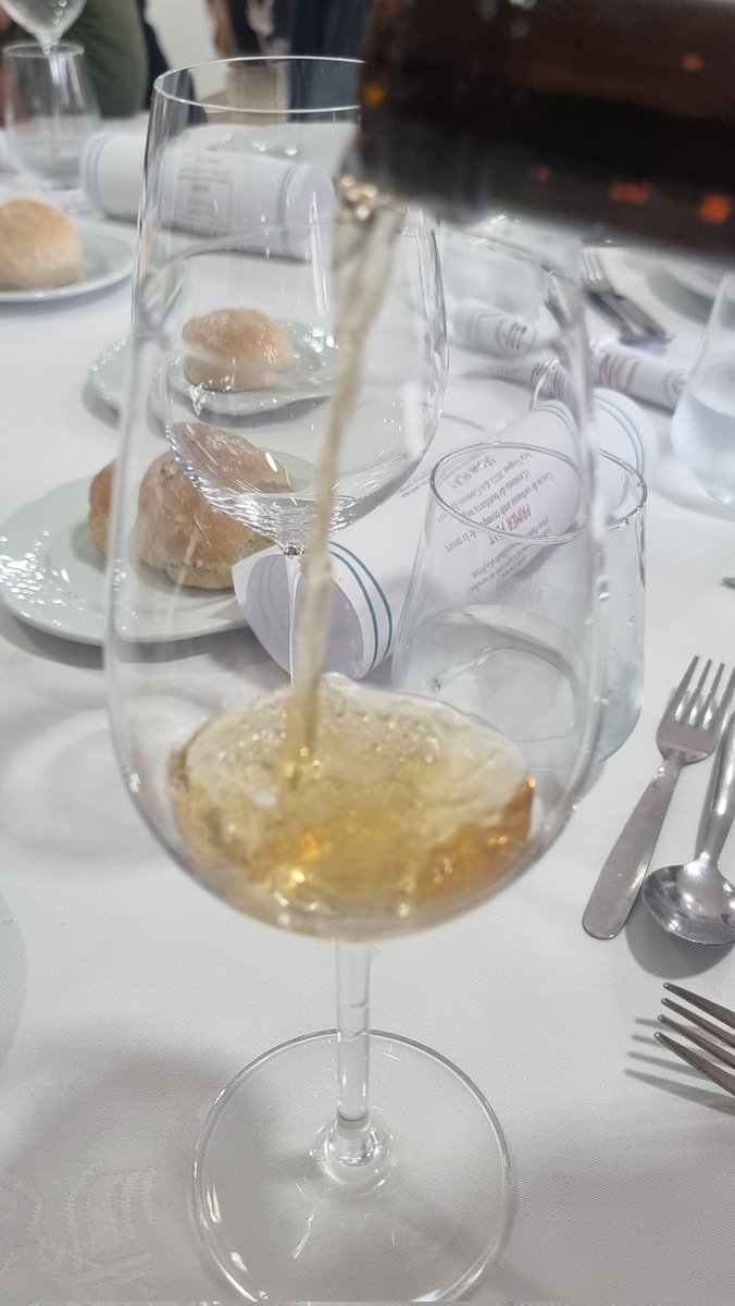 Participo com a Conseller d'Empresa i Ocupació del <a href="/CCGarraf/">Consell Comarcal del Garraf</a> a la presentació de la nova Escola d'Hosteleria de #Castelldefels acompanyat del <a href="/GremiHostSitges/">Gremi d´Hostaleria de Sitges</a> i <a href="/GremiVNG/">Gremi d’Hostaleria de Vilanova</a> i el director del <a href="/ocupaciocat/">Ocupació</a>.
Una iniciativa necessària per reforçar i donar suport a la FP del sector.