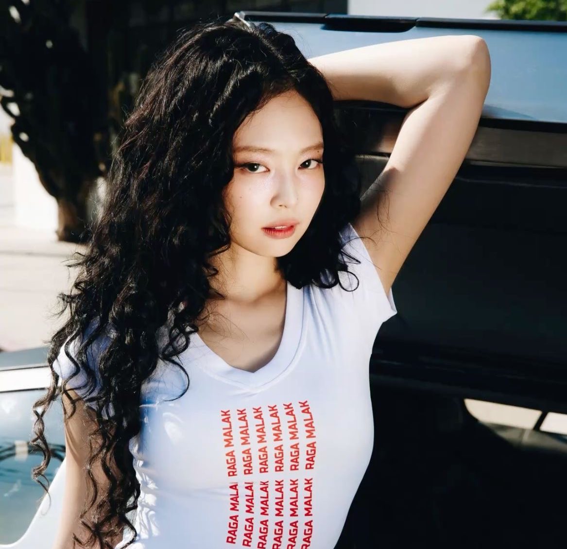 jenniescharts's tweet photo. Longest-charting solo song by a Kpop female soloist on US Spotify Chart in 2024

#1. “Mantra” — 18 days
#2. “Moonlit floor” — 11 days 
#3. “number one girl — 2 days 
#4. “ROCKSTAR” — 1 day https://t.co/CNPR7gLLMP