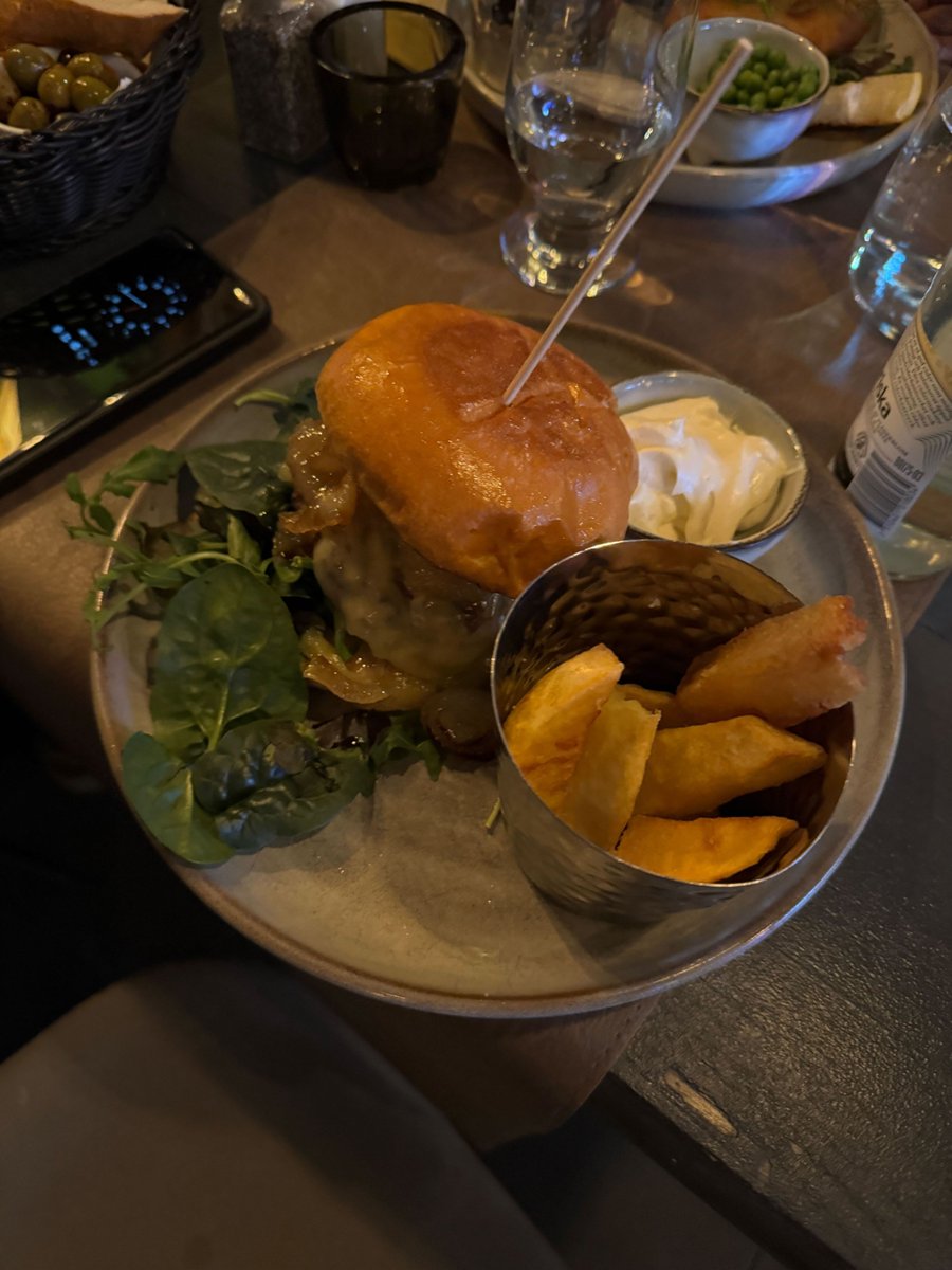 FutureSpex1's tweet image. What an exciting evening we had last Friday! We kicked off our Cyber Instincts AB afterwork at @zazabar_restaurang with delicious food and great company. Then, we dove into the action at @gokartcentralen A big thank you to everyone who joined us!#CyberInstincts #AfterWorkEvent