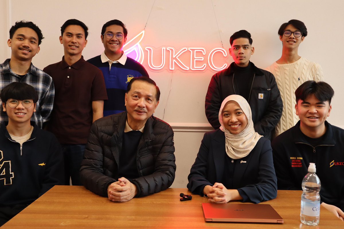 DGHisham's tweet image. This afternoon I was invited to the  CEKU Inspires Episode 2 podcast at the University of Manchester Student Union moderated by Balqis Rezuan, the Vice Chairperson of UKECatalyst Office from UKEC. 

CEKU is UKEC’s in-house publication that publishes articles &amp;amp; has diversified to…