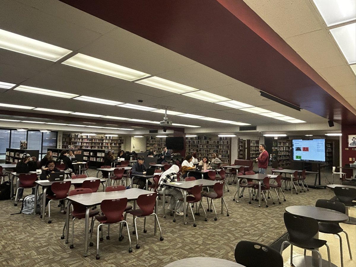 Fall Scholarship Day this past Friday was a success!  Seniors were about to submit multiple scholarship applications during this time. Thanks, Mr. Phillips!
