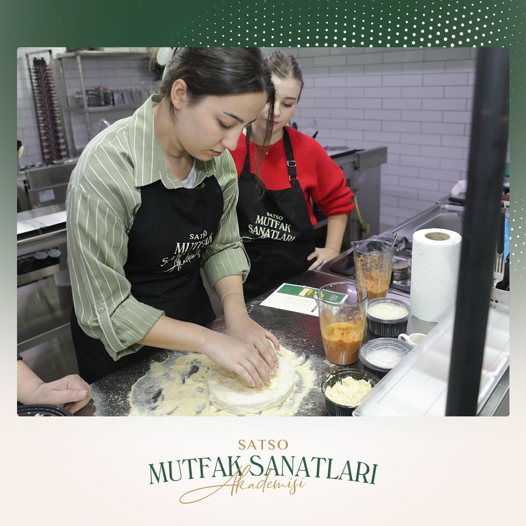 satsomsa's tweet photo. SATSO Mutfak Sanatları Akademisi’nde Pizza Workshop’u Gerçekleştirildi.🍕🍕

📲 Bilgi ve Kayıt İçin: 0 264 271 32 32 veya 0 554 619 22 40
🌍 https://t.co/GQeinRNIth

#mutfaksanatları #akademi #workshop #satsomsa https://t.co/SMkYOYdaai