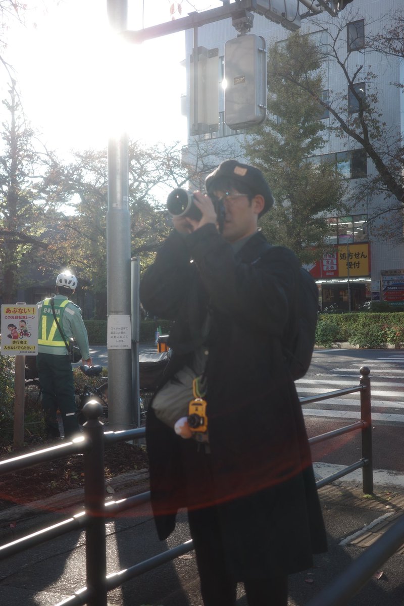 このレンズの持ち方率高め
photo by <a href="/yasaimeister/">KeMa | unigram</a>