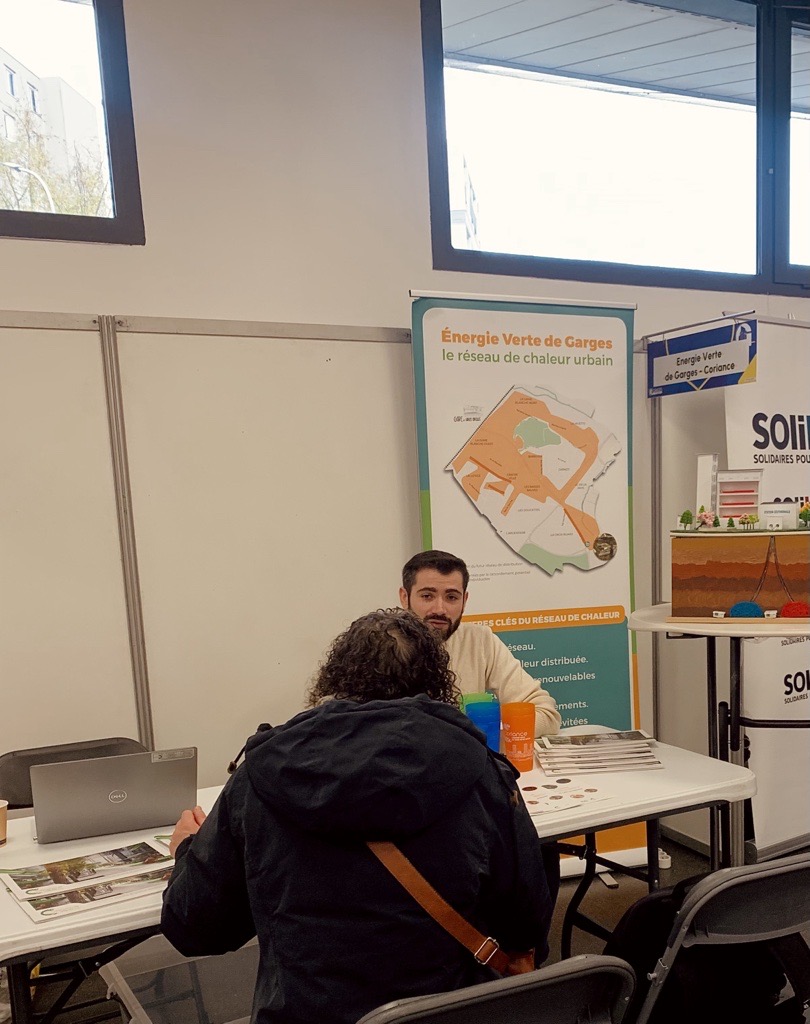 Groupe Coriance (@groupe_coriance) on Twitter photo Le 23 novembre, Coriance a participé à la 4ème édition du Salon de la Copropriété, organisé par <a href="/VilledeGarges/">Ville de Garges</a> . Notre équipe a échangé avec les habitants sur les bénéfices du futur réseau de chaleur de la ville qui sera alimenté à 100% par des #EnR&R.
👇groupe-coriance.fr/2024/11/25/gar… Le 23 novembre, Coriance a participé à la 4ème édition du Salon de la Copropriété, organisé par <a href="/VilledeGarges/">Ville de Garges</a> . Notre équipe a échangé avec les habitants sur les bénéfices du futur réseau de chaleur de la ville qui sera alimenté à 100% par des #EnR&R.
👇groupe-coriance.fr/2024/11/25/gar…