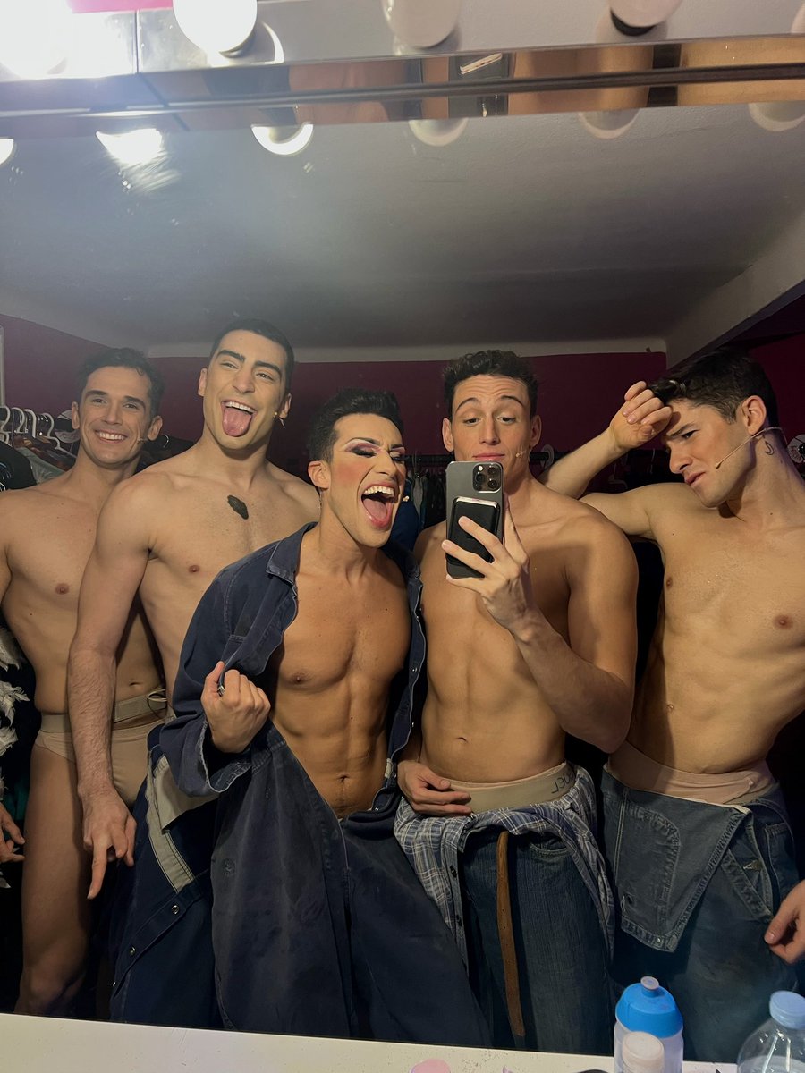 miguelmateos16's tweet photo. Priscilla Barcelona 😝😝😝😝 https://t.co/WVkCQ8Kh3b