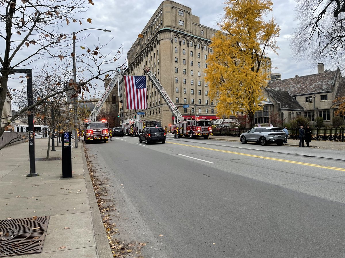 WPXIRickEarle's tweet photo. Remembering a Pgh Firefighter who died in the line of duty. #wpxi https://t.co/lK5Zqq5Rm7