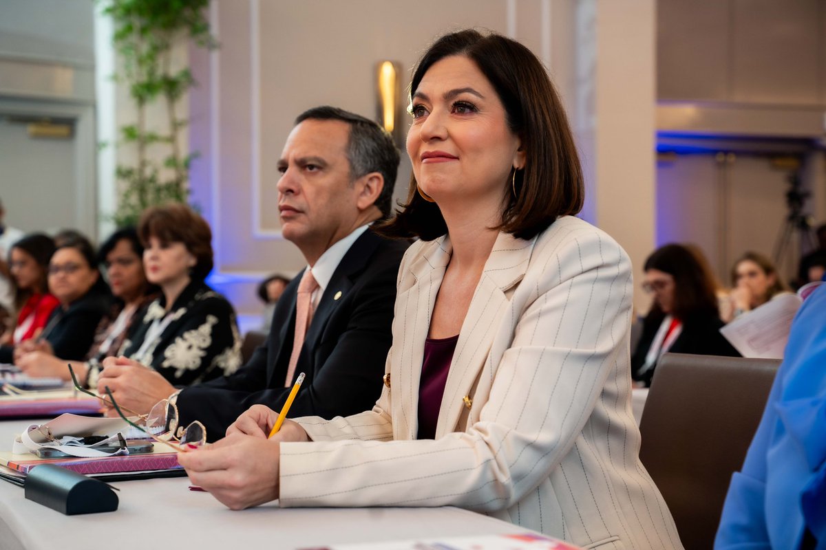 CPGyAJ1's tweet photo. El acto de apertura del II Seminario Internacional Justicia con Perspectiva de Género estuvo a cargo del Juez Presidente de la Suprema Corte de Justicia de la República Dominicana, Henry Molina, y la Jueza Presidenta del Tribunal Supremo de Puerto Rico, Maite D. Oronoz Rodríguez. https://t.co/tv4uicyX23