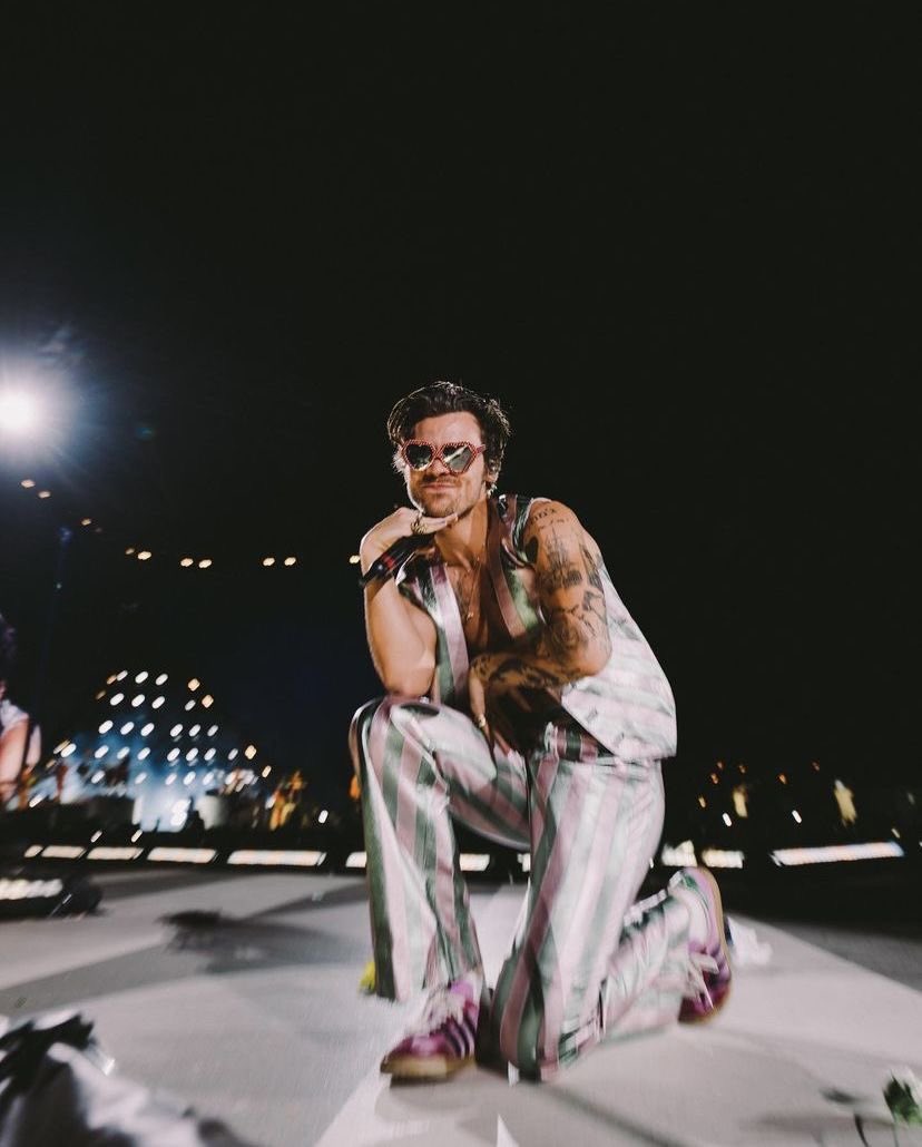 tbslsilvia's tweet image. the pose                             the pic⭐️