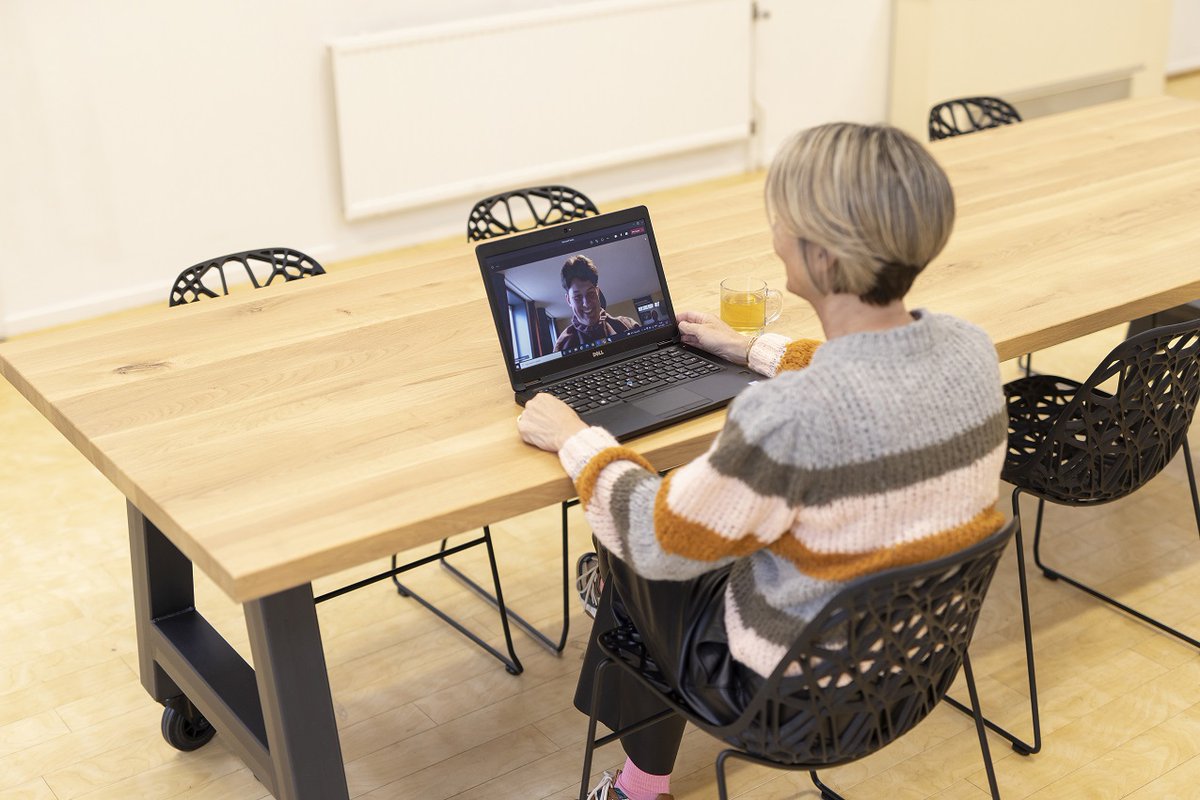 NIEUW PAPER ALERT | Welke factoren hebben invloed op het gebruik en de acceptatie van e-health door zorgprofessionals? Factoren als leeftijd en of het gebruik vrijwillig is, beïnvloeden de intentie en bereidheid om e-health tools te gebruiken. Lees meer 👉formative.jmir.org/2024/1/e52788