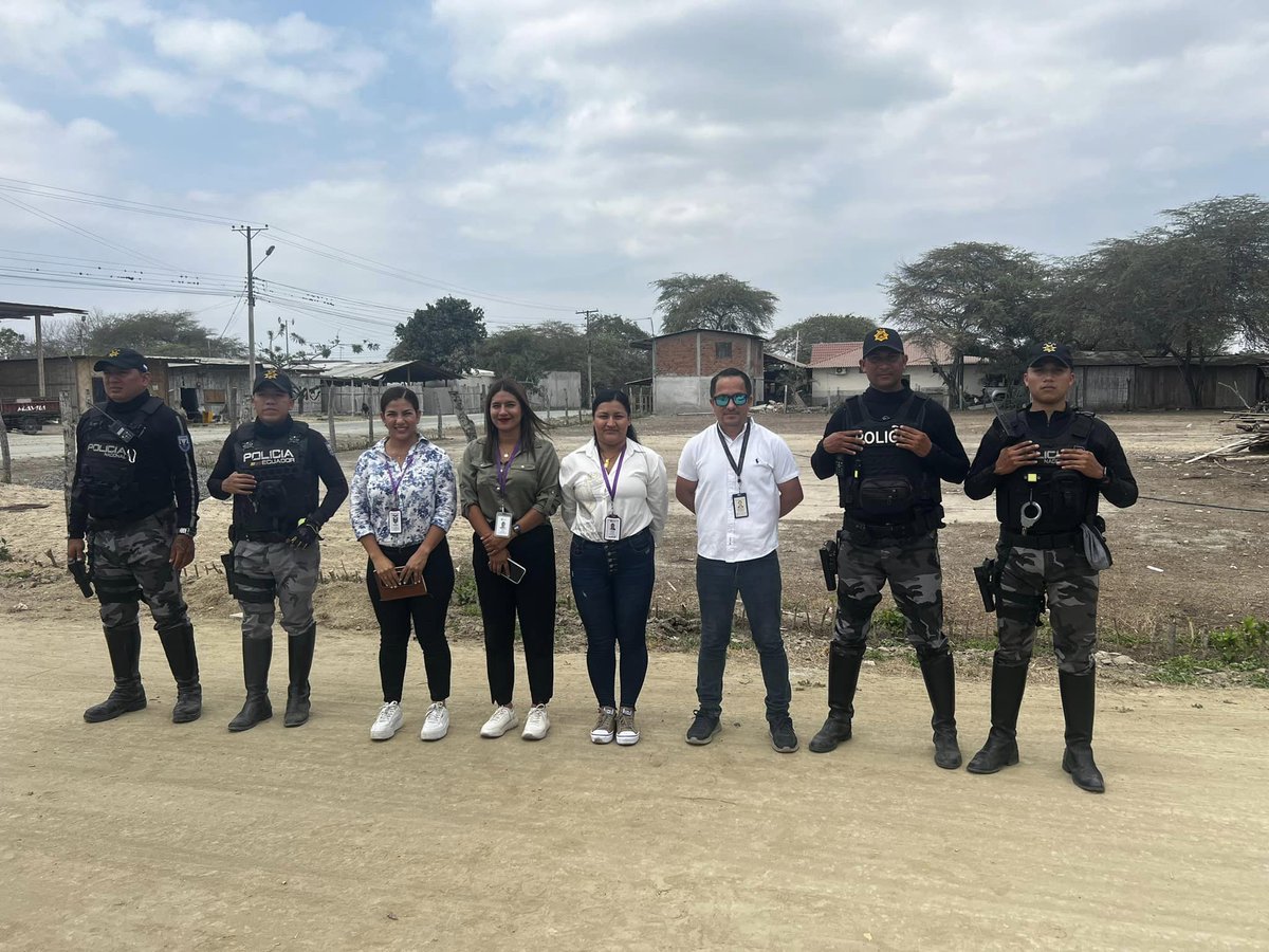 TPPalmales's tweet photo. OPERATIVO DE CONTROL DE GAS LICUADO DE PETRÓLEO.
FUERZA TAREA CONJUNTA 📷

Se procedió a realizar Operativo de control en el cantón Arenillas y sus parroquias en conjunto con @PoliciaEcuador y @ARCH_Ec https://t.co/EKRp25qs9q