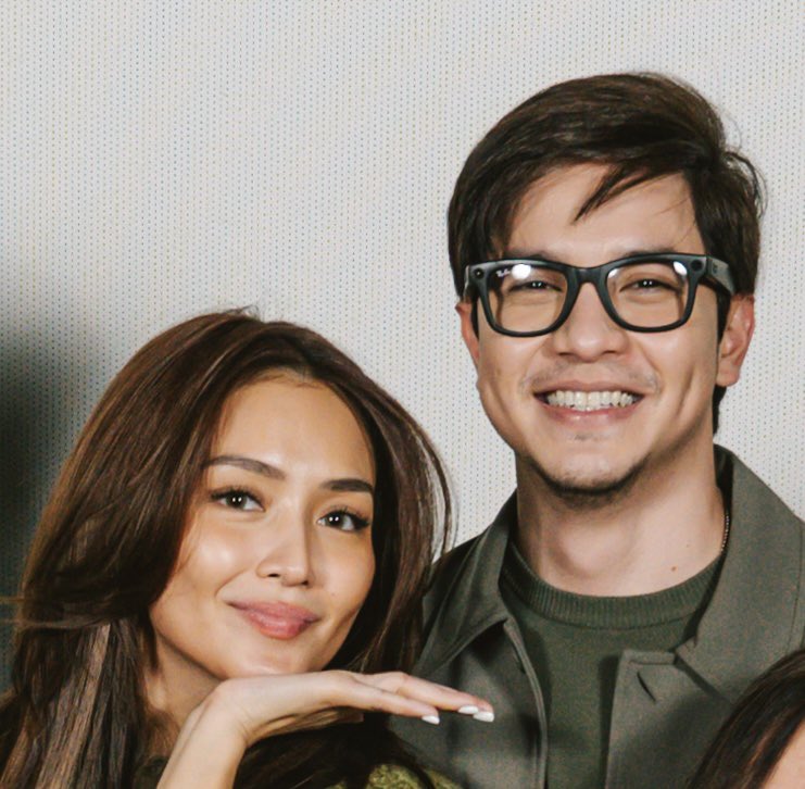 KathDenOFC's tweet photo. pretty brainy girl and pogi genius boy 💁🏻♀️🤓
#KathDen https://t.co/VOPe4RdVlW