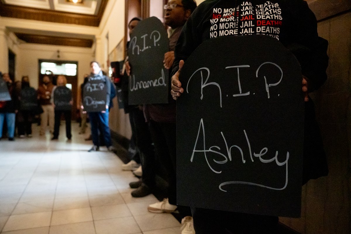 Brian Munoz (@brianmmunoz) on Twitter photo ICYMI: St. Louis-area justice organizations are demanding immediate reforms to the city jail — and public hearings — following ongoing deaths of those in custody.
The latest by <a href="/stlpublicradio/">St. Louis Public Radio</a>'s <a href="/WimbleyJourno/">Lacretia Wimbley</a>: bit.ly/stl-jail-death… ICYMI: St. Louis-area justice organizations are demanding immediate reforms to the city jail — and public hearings — following ongoing deaths of those in custody.
The latest by <a href="/stlpublicradio/">St. Louis Public Radio</a>'s <a href="/WimbleyJourno/">Lacretia Wimbley</a>: bit.ly/stl-jail-death…