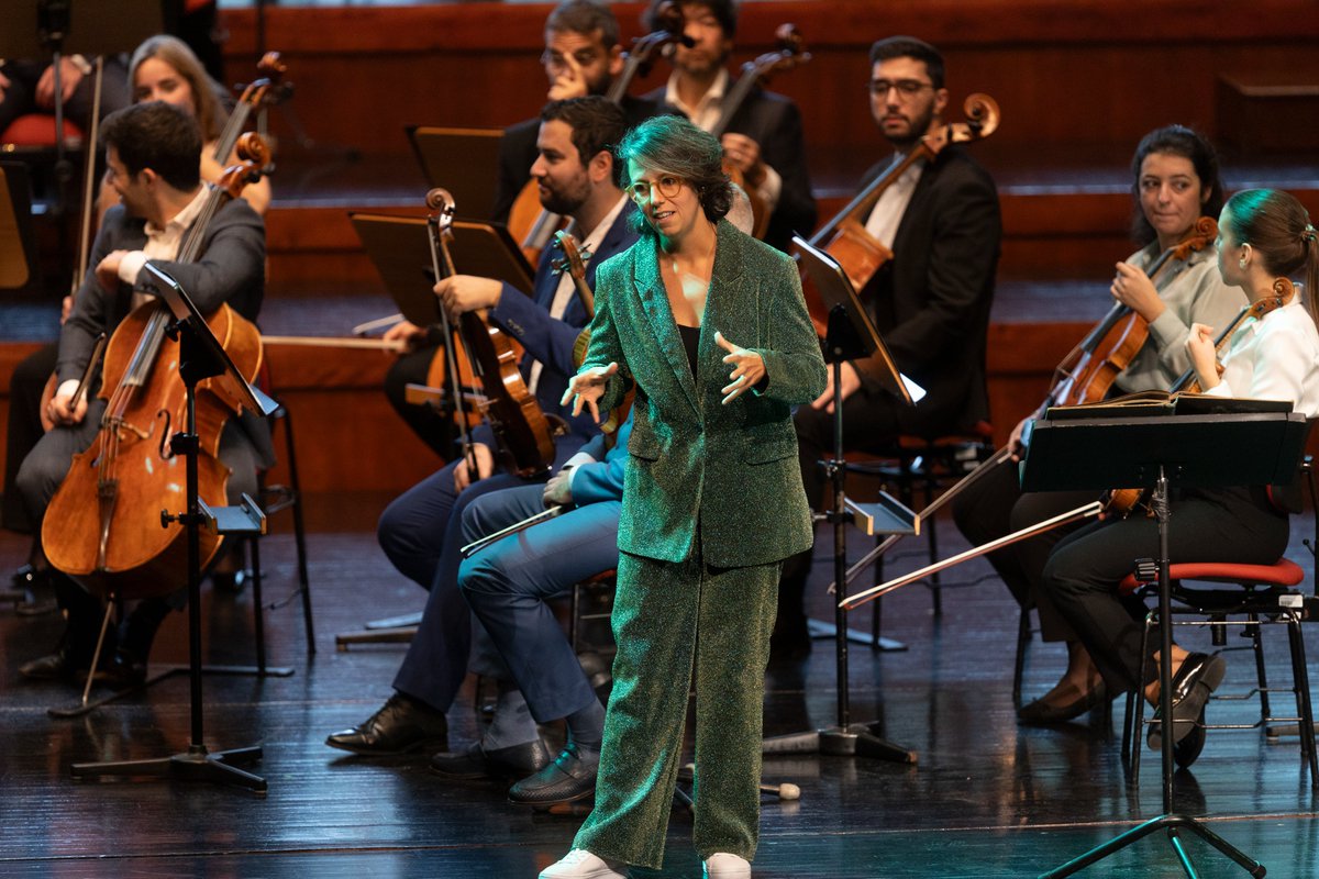 GulbenkianMusic's tweet photo. Os Concertos de Domingo regressaram ao Grande Auditório com a música de Felix Mendelssohn, inspirada na obra “Sonho de Uma Noite de Verão” de William Shakespeare. Um programa interpretado pela Orquestra Gulbenkian, apresentado por Vera Dias e com direção do maestro Bertie Baigent https://t.co/SLFytonGAV