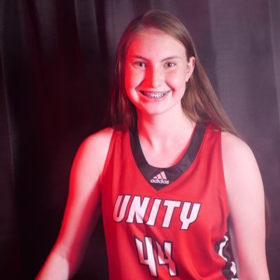 Grand Saline's Payton Applegate is fearless on the court. With post moves, shooting ability, and grit, this Class of 2027 phenom is an exciting future basketball star. woodsrecruiting.com/payton-applega…