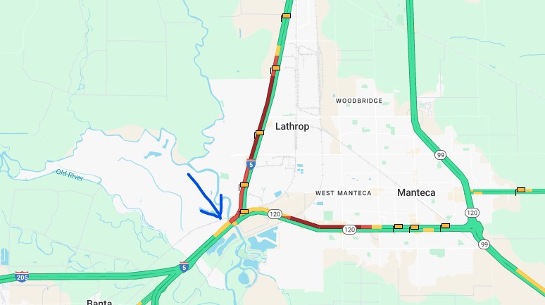 KCBSAMFMTraffic's tweet photo. #Lathrop #Interstate5 Southbound at Manthey a crash is now on the right shoulder, but earlier all lanes were blocked for a bit, so it's very backed up on #I5 as well as #Highway120 Westbound #Manteca #Tracy #KCBSTraffic 📸Caltrans https://t.co/MiHMJA64Gm