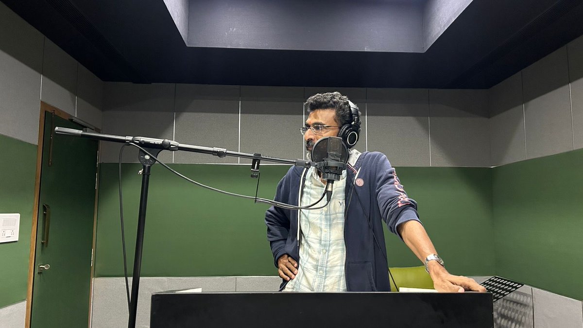 Team_Sekhar's tweet photo. kubera’s dubbing shuru……. 🎙️🎦🩵

#sekharkammula @sekharkammula 
#sekharkammulaskubera 
#sekharkammulamovies 
#kuberafilm @KuberaTheMovie 
#svcllp @SVCLLP 
#dhanush @dhanushkraja 
#akkineninagarjuna 
#rashmikamandanna 
#jimsarbh @jimSarbh 
#daliptahil https://t.co/0QM3ahGKIa