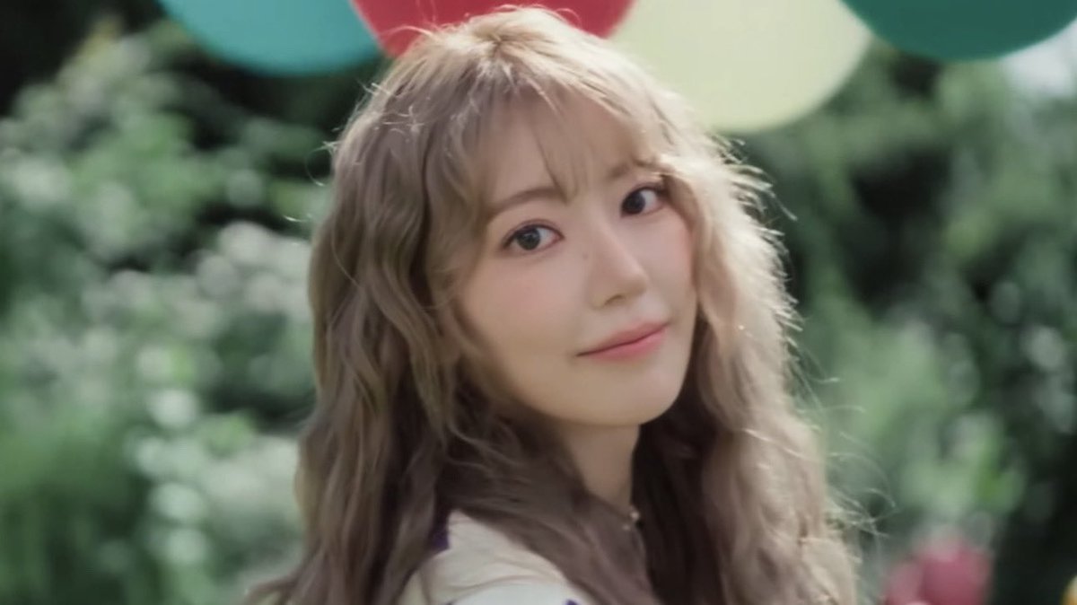 sakuchan_0812's tweet photo. 🎈🐱

LE SSERAFIM 2025 SEASON'S GREETINGS SPOT A https://t.co/MZl0sg45L7