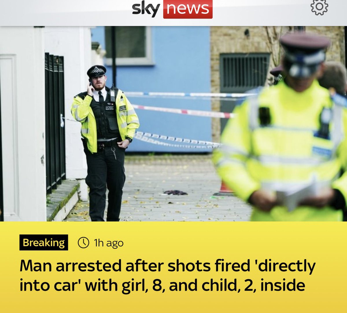 ManZer000000's tweet photo. Dindoonuffin
#MulticulturalismHasFailed
#Guncrime
#London
#SadiqKhan
@Nigel_Farage
@TiceRichard
@NickTenconi
@BFirstParty
@UKIP
@KennySmithHP
@Steve_Laws_
@Homeland_Party
@TRobinsonNewEra
@KTHopkins https://t.co/dtE22rmU40