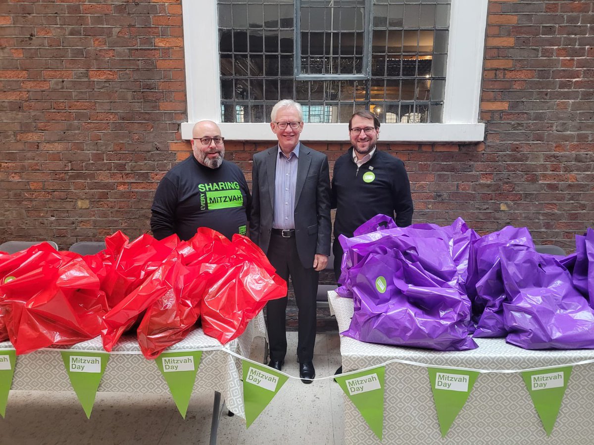 Bevis Marks Synagogue (@bevismarksuk) on Twitter photo Yesterday <a href="/bevismarksuk/">Bevis Marks Synagogue</a> we participated in <a href="/MitzvahDay/">Mitzvah Day</a> where we collected warm clothing for the homeless. We were joined by City Councillor Eamon Mullaly who spoke to us about the plight of homelesness in the <a href="/cityoflondon/">City of London</a> and what faith groups are doing. #StrongerTogether Yesterday <a href="/bevismarksuk/">Bevis Marks Synagogue</a> we participated in <a href="/MitzvahDay/">Mitzvah Day</a> where we collected warm clothing for the homeless. We were joined by City Councillor Eamon Mullaly who spoke to us about the plight of homelesness in the <a href="/cityoflondon/">City of London</a> and what faith groups are doing. #StrongerTogether
