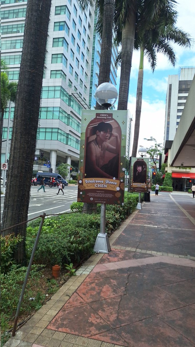 walangbias's tweet photo. I forgot to bring my chen doll with me, balik ako bukas kasama yung doll ko. https://t.co/nP6sZgR0Ye