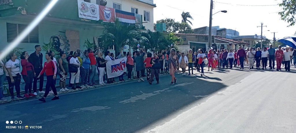 VictorV20545079's tweet photo. La Asociación Nacional de Innovadores y Racionalizandores #ANIR presente en el recorrido histórico🇨🇺en homenaje al 8vo aniversario de la desaparición física🥲del #Comandate en #Jefe #FidelCastroRuz.
#SiempreJoven #CTC #IslaDeLaJuventud🌲 https://t.co/xypFp4YQwv