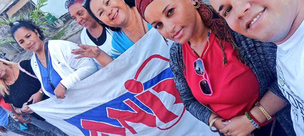 VictorV20545079's tweet photo. La Asociación Nacional de Innovadores y Racionalizandores #ANIR presente en el recorrido histórico🇨🇺en homenaje al 8vo aniversario de la desaparición física🥲del #Comandate en #Jefe #FidelCastroRuz.
#SiempreJoven #CTC #IslaDeLaJuventud🌲 https://t.co/xypFp4YQwv