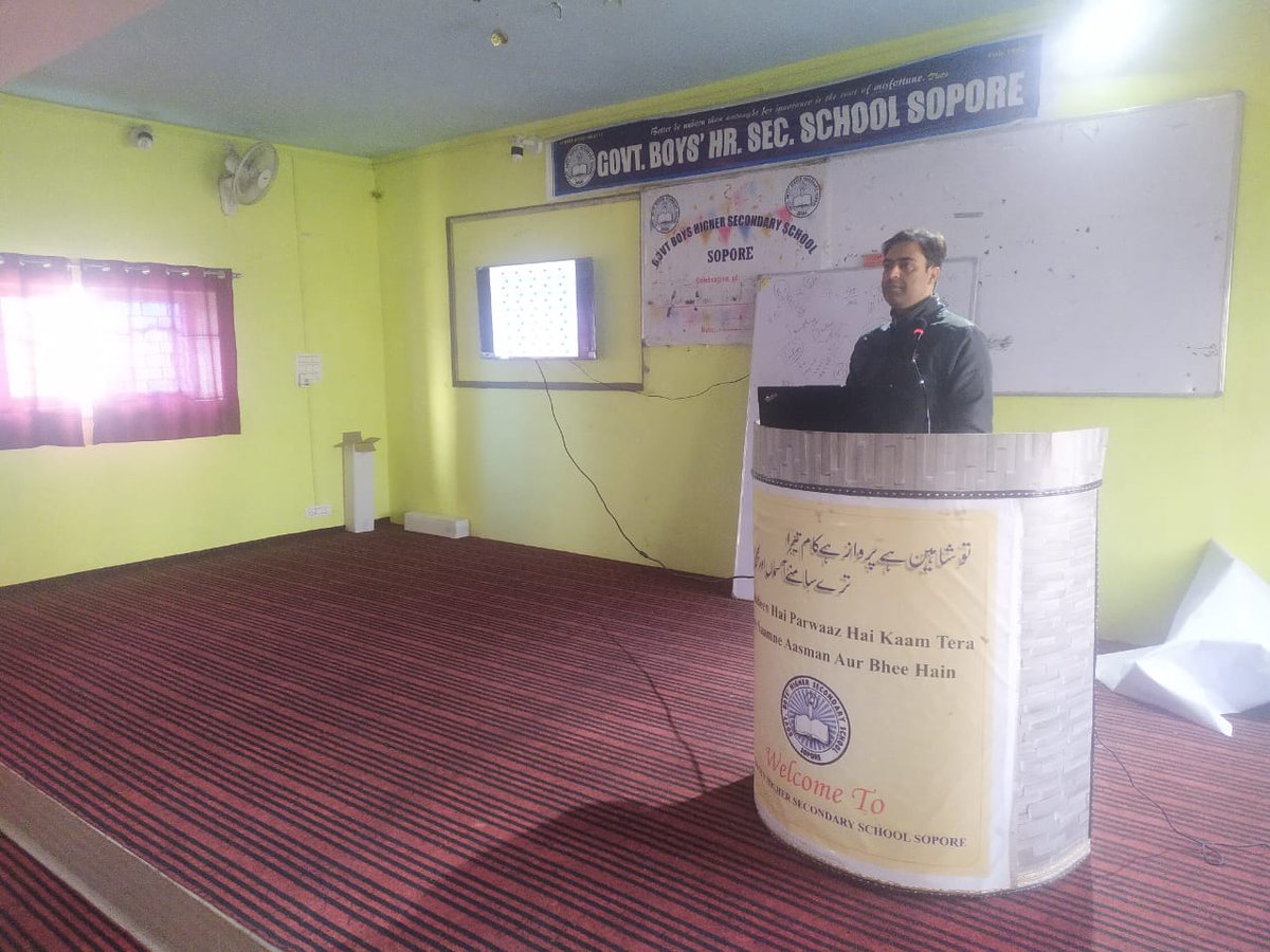 DIET_BARAMULLA's tweet photo. The phase 3 of FI Training in progress at BHSS Sopore,in District Baramulla in J &amp; K. Newly inducted FI's little hesitant initially are now confident to contribute!
@EduMinOfIndia @Ncert @parakh_ncert @sakinaitoo @DCBaramulla @JKSamagra @indranibhaduri @RameezSudhan @asifshahgeo https://t.co/2mASMk46CK