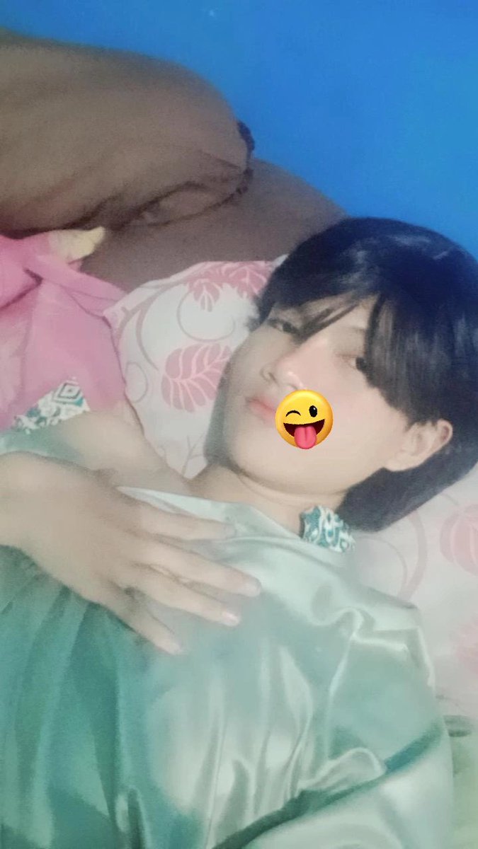 maou_sama3's tweet photo. Dhayyumm im so cute wkwk bobo dulu biar imut:3 https://t.co/Mybf51hdav