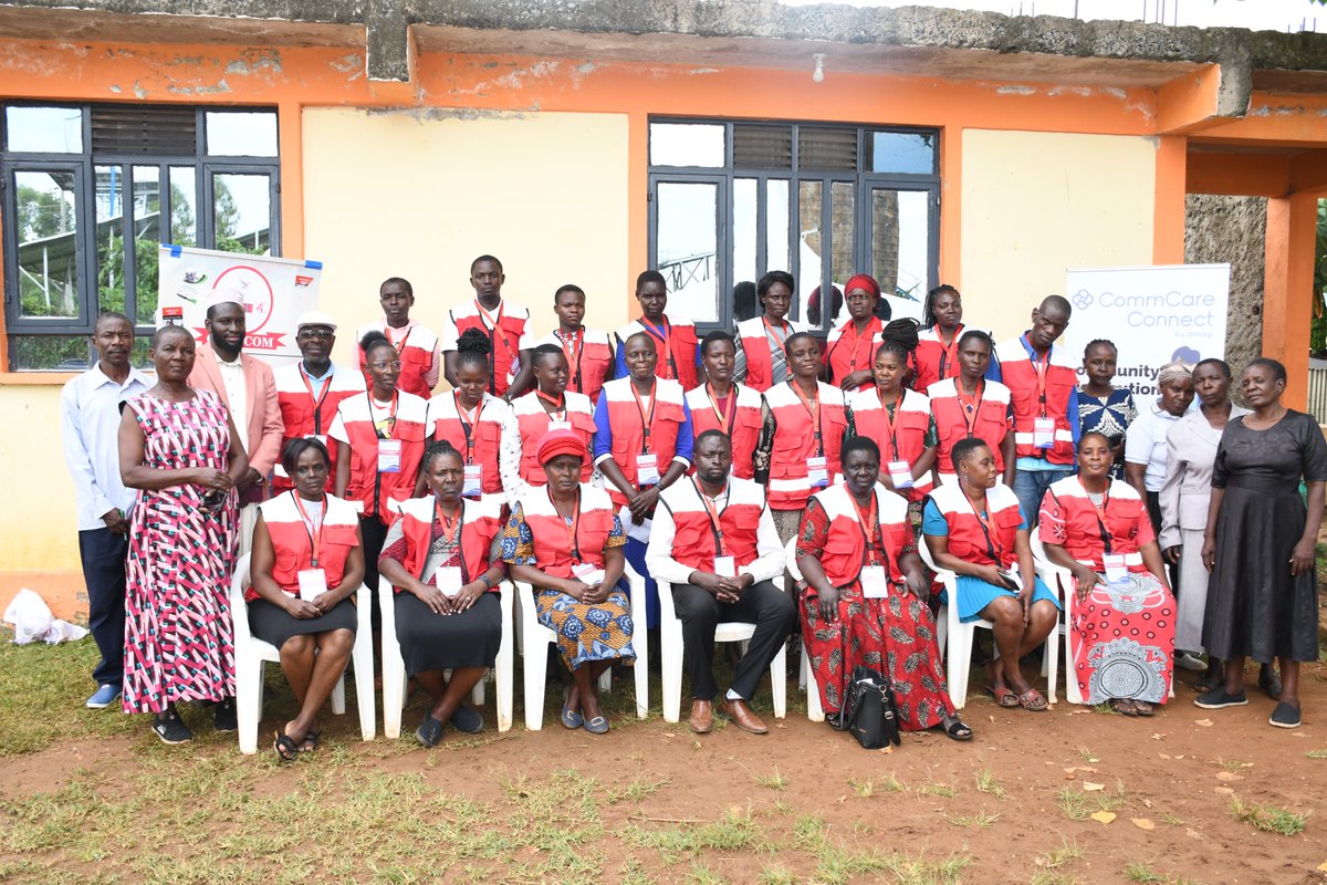 our team, ready to reach the community with service