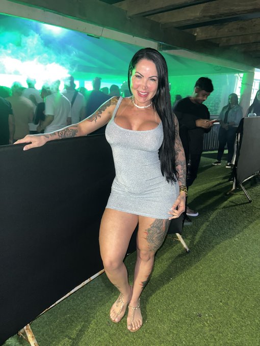 Watch Elisa Sanches's leaked NSFW photo on TwXstars