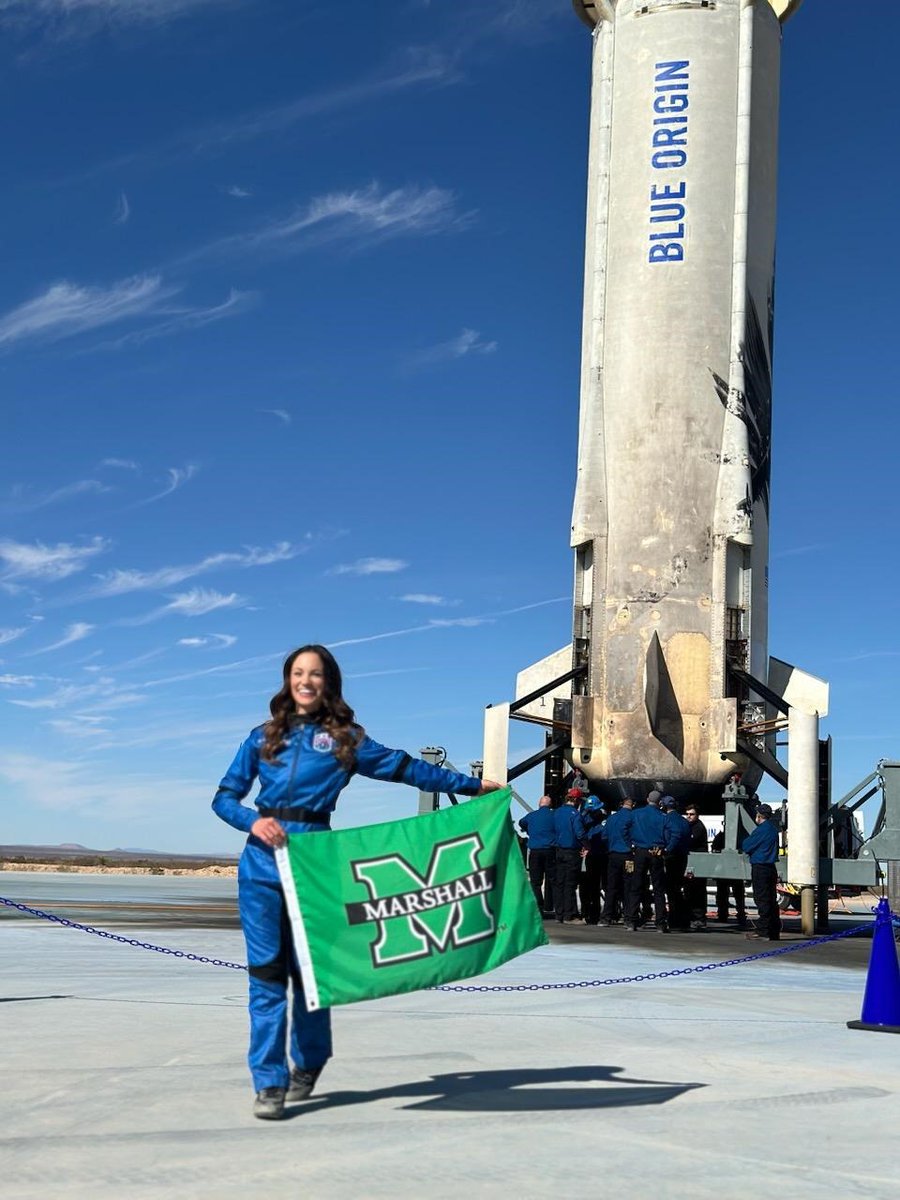 SpaceHumanity's tweet photo. Congrats to Emily Calandrelli, the 100th woman in space! 🚀 She's inspiring girls in STEM with her journey. #emilycalandrelli @thespacegal @blueorigin #NS28 #spacemom #stemeducator #theovervieweffect https://t.co/8jIrsdR0Zv