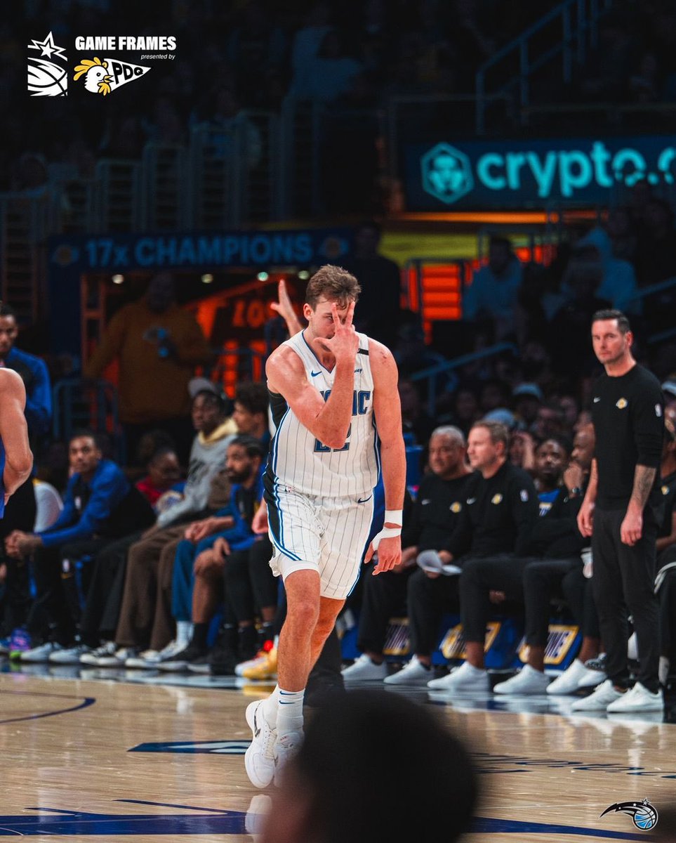 franz_muse's tweet photo. Franz plays basketball tonight. https://t.co/AN4nBR42nt