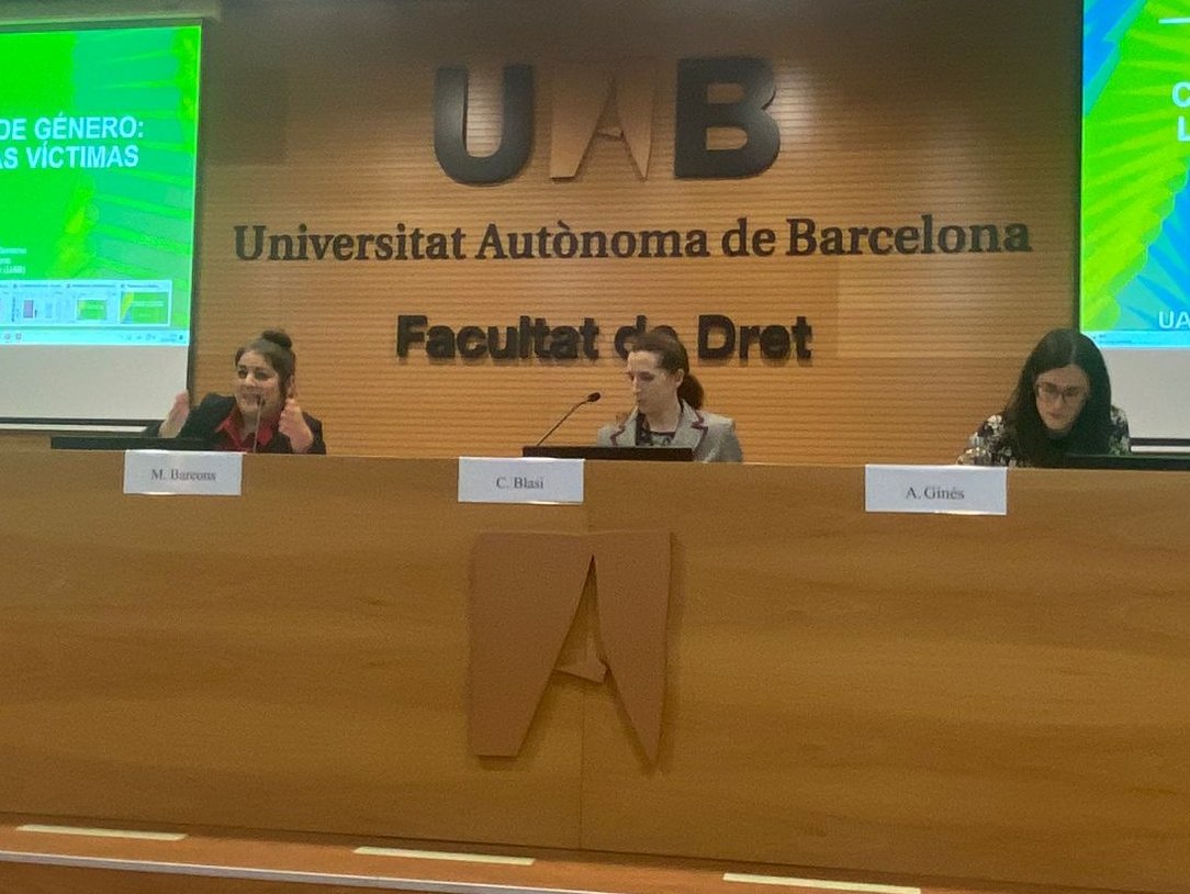 GLOBAL INTEL UAB (@globalinteluab) on Twitter photo Panel sobre Dimensiones Digitales de la Igualdad, en la que hablamos de temas como los sesgos algoritmicos, ciberviolencias de género o una crítica a la pornografía creada por IA Panel sobre Dimensiones Digitales de la Igualdad, en la que hablamos de temas como los sesgos algoritmicos, ciberviolencias de género o una crítica a la pornografía creada por IA