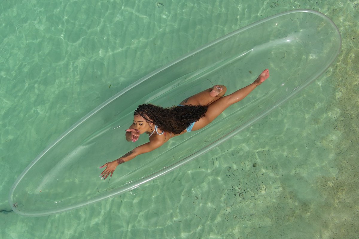 BigGivenchiii's tweet photo. Gyal your body ah tight &amp; neat 🦋🌊 https://t.co/E0N6pDiTIc