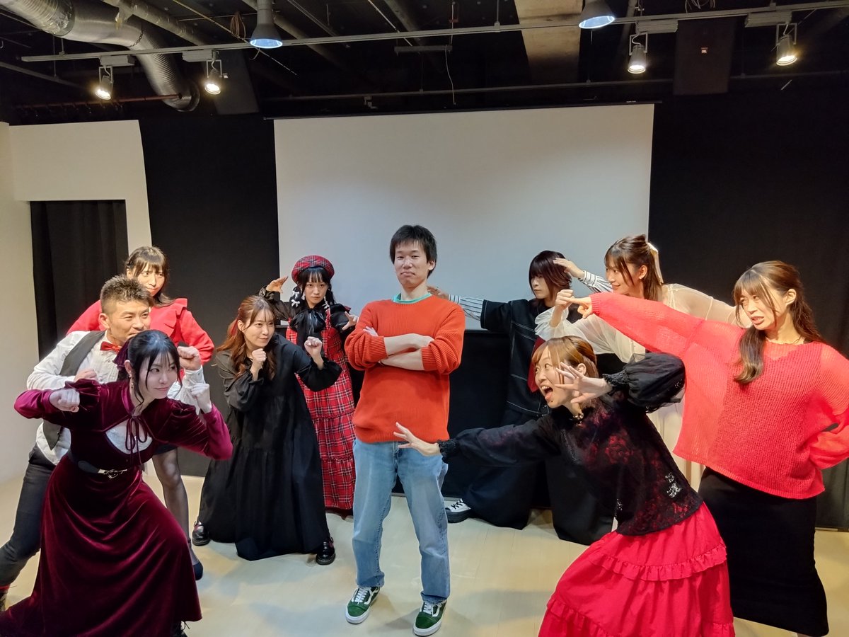 nkym_tk's tweet photo. 今回も楽しかった！
遠路はるばる来たかいがあったー✨

短編物語を順繰り聞くのって新鮮だったけどめっちゃよかった！
今回も皆さんに楽しませてもらったし、写真もよかったし、これで安心して年越せそう(気早いw)

次も楽しみに待ってます✨
ありがとうございました！

 #朗読劇Links
 #かんづめズ https://t.co/jCpo5GOC6F