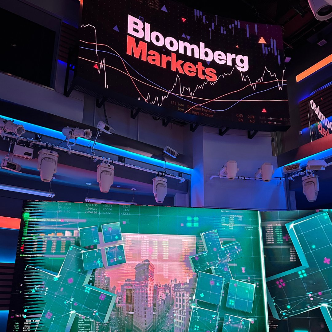 Elev8NewMedia's tweet photo. Team Elev8 had the pleasure of visiting Bloomberg in New York City last week. 🏙️ We were immersed in the behind-the-scenes world of the media. Thank you for your hospitality! ✨ @business

#PublicRelations #PR #MediaRelations #NYC https://t.co/UeMo4gAvR2