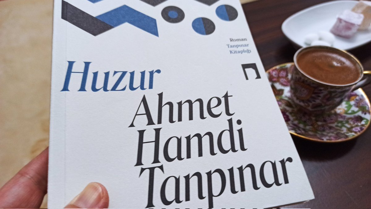 GorNevin's tweet photo. "Huzur"un yazıldığı dönemlere ait,baba yadigâri fincanımla kahvem, akşamım😊☕🤎"...hayat dar fakat tabiat geniş ve munisti." #huzur #ahmethamditanpınar #kitap #kahve #akşam #istanbul #kasım https://t.co/Udll6XBwKs