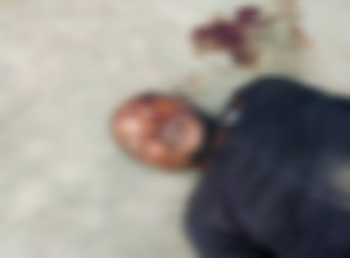 promesse_kakuru's tweet photo. Goma: Un homme tabassé à demi mort dans le quartier Lac-Vert @ElleFm_Drc
https://t.co/h8Ib4ZRnJH https://t.co/72ooLby9ma