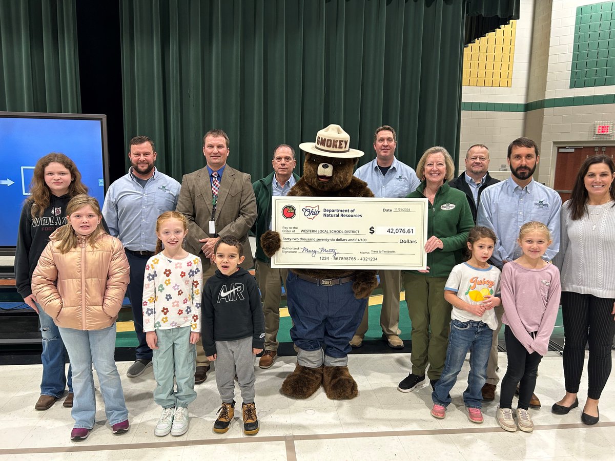 ohiodnr's tweet image. Trees to Textbooks Invests Nearly $2 Million In Local Schools, Communities 🌳🌳🌳📚📚📚 ohiodnr.gov/discover-and-l… #trees #textbooks #schools #SmokeyBear @OHEducation